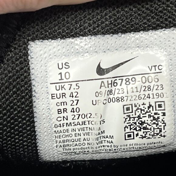 Nike Air Max 270 Triple Black Athletic Running Shoes Women’s 10 AH6789-006 - Picture 8 of 8